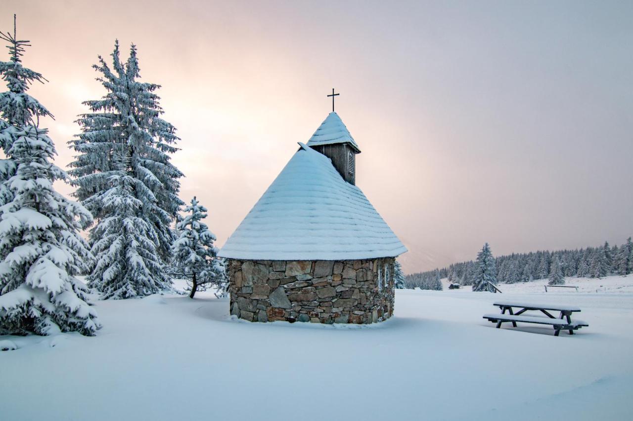 Erlebachova Bouda, Hotel - Resort Svaty Frantisek Špindlerŭv Mlýn Екстериор снимка