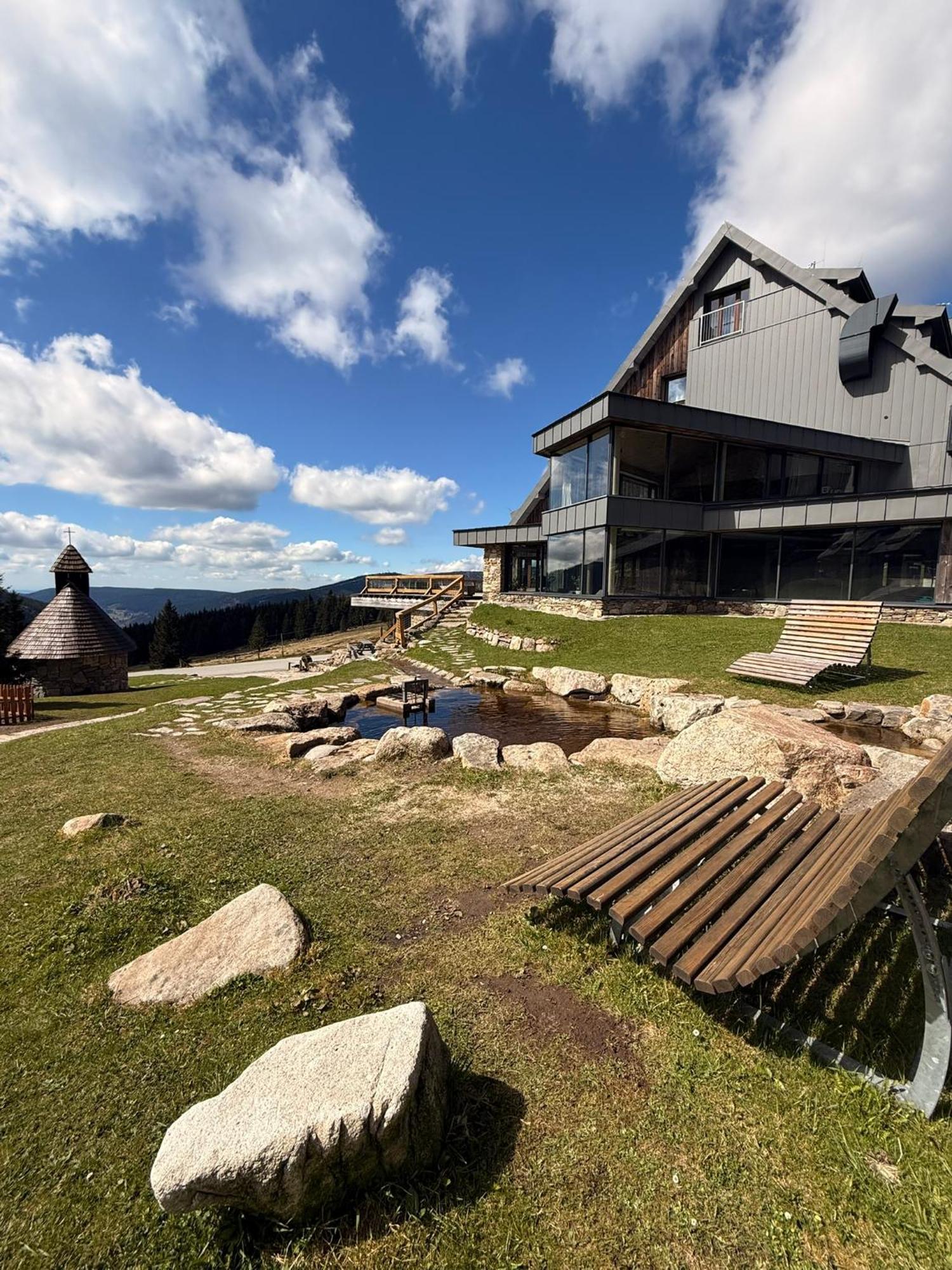 Erlebachova Bouda, Hotel - Resort Svaty Frantisek Špindlerŭv Mlýn Екстериор снимка